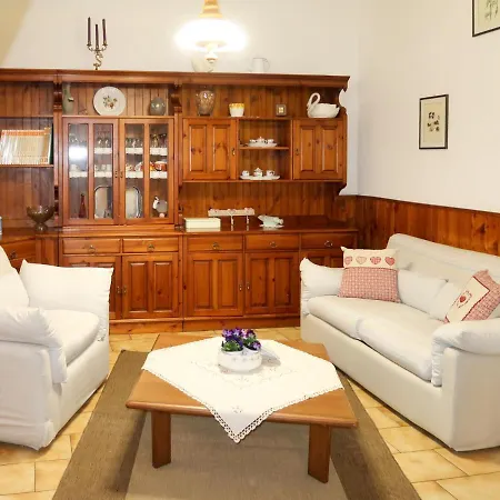 Holiday home Locazione Turistica Angela - Chc210 Torria